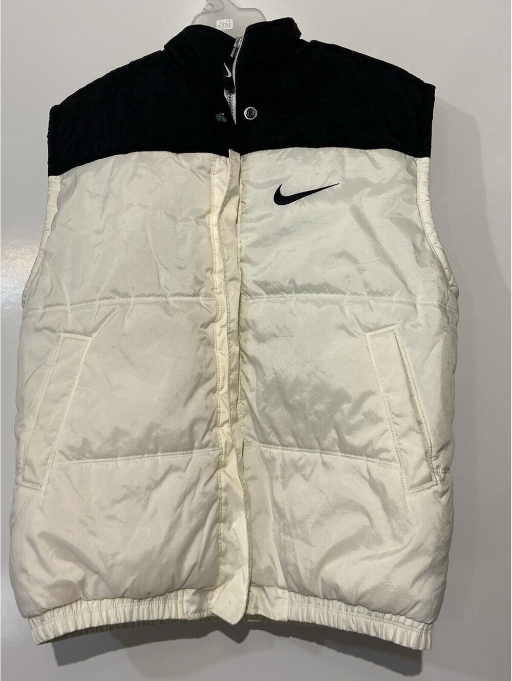 Womens NIKE Black/White Vintage Insulated Puffer Vest Sz M(10-12)